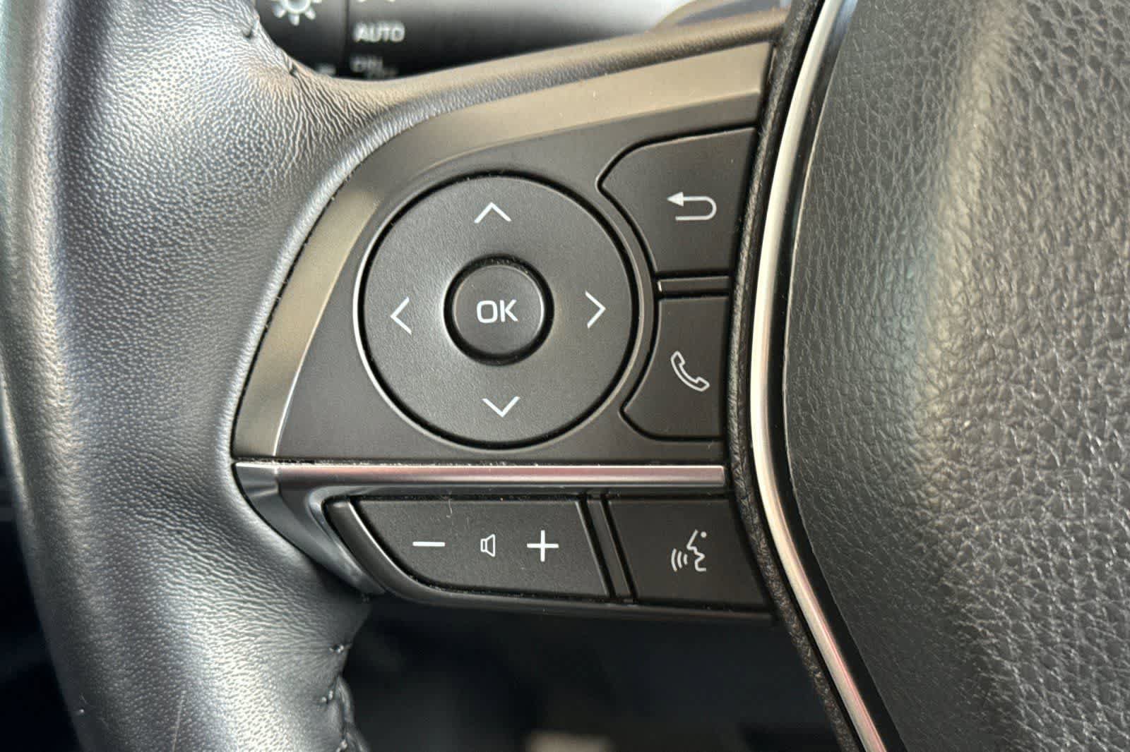 Used 2018 Toyota Camry XSE w/ Accessory Appearance Package FWD image 25