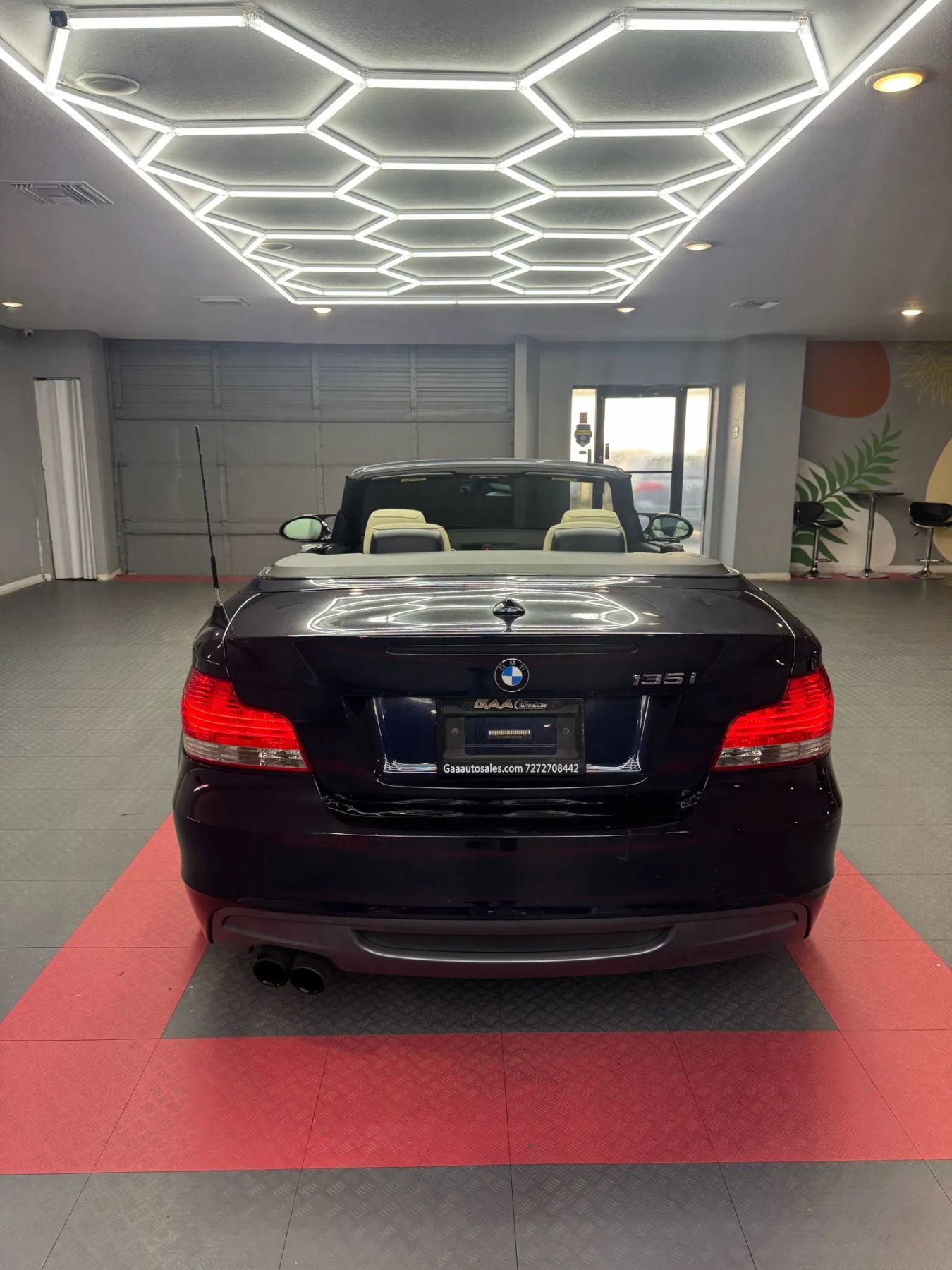 Used 2008 BMW 135i Convertible image 6