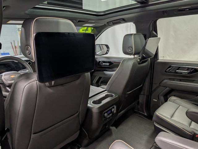 Certified 2025 Chevrolet Suburban Premier AWD/4WD image 15