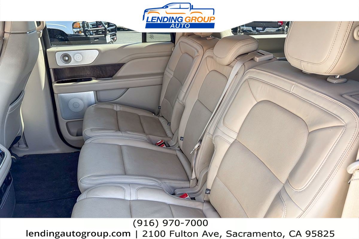 Used 2018 Lincoln Navigator L Reserve w/ Technology Package AWD/4WD image 17