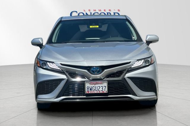 Used 2021 Toyota Camry XSE FWD image 9