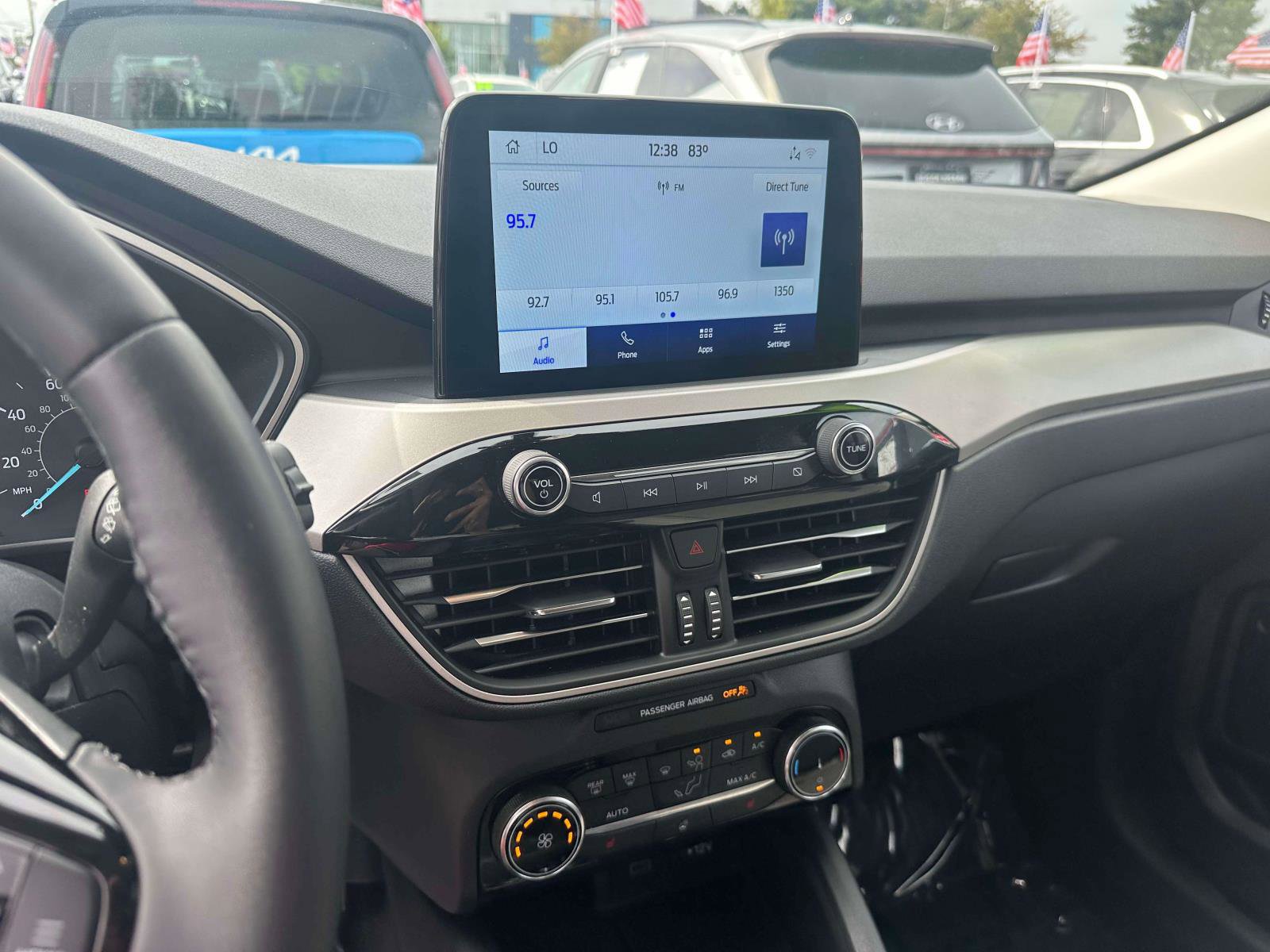 Used 2022 Ford Escape SE w/ Cold Weather Package image 27