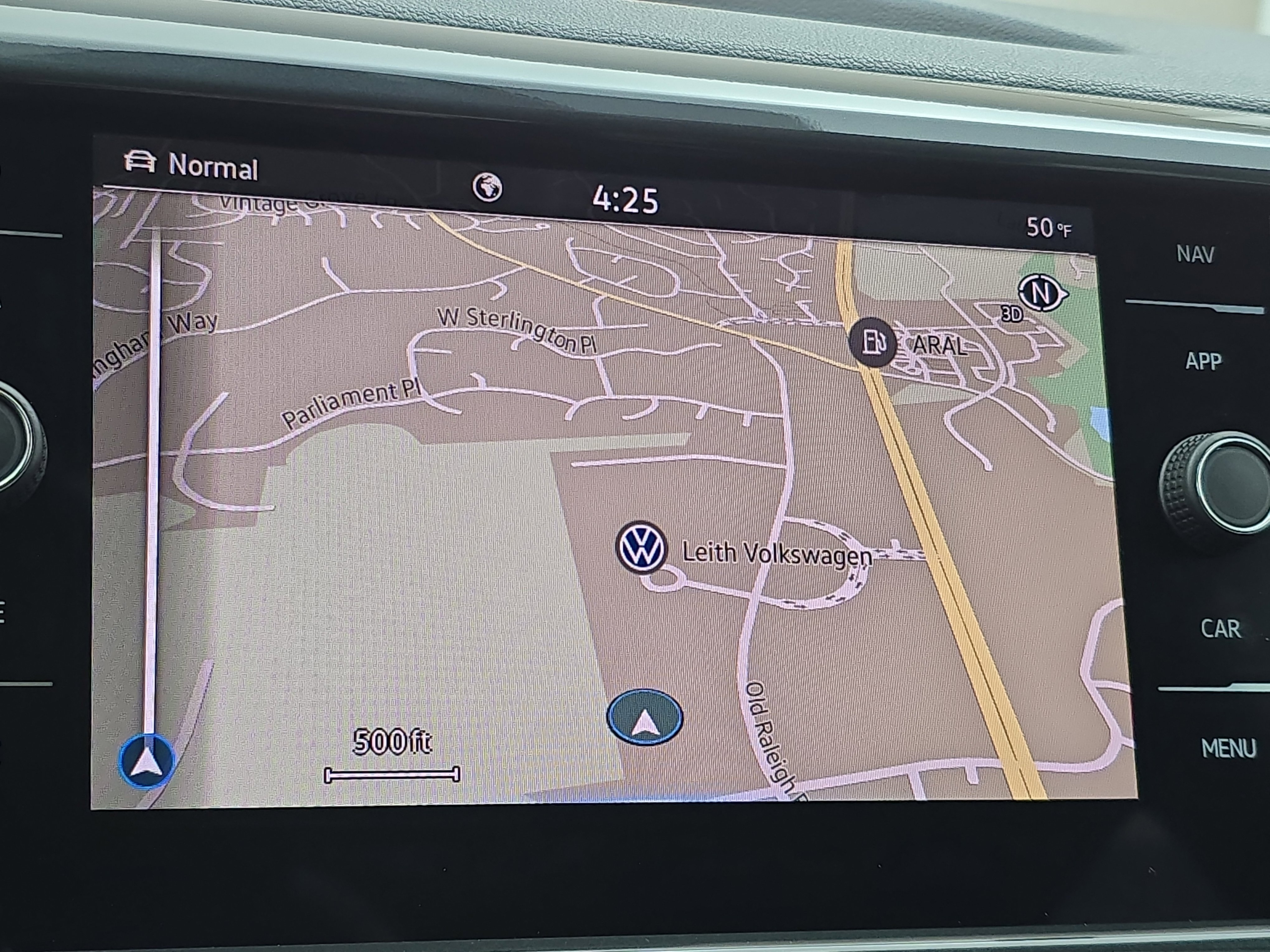 Certified 2022 Volkswagen Taos SEL w/ Panoramic Sunroof Package image 21