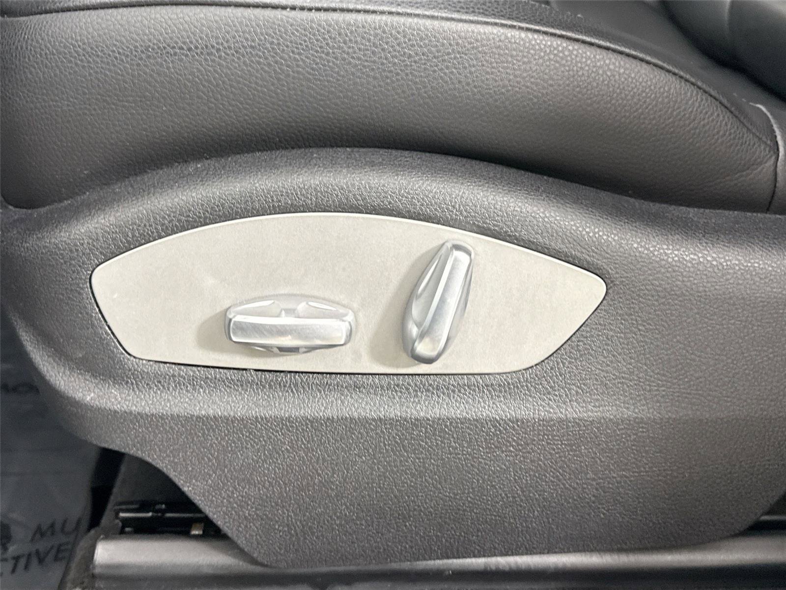 Used 2021 Porsche Macan image 28