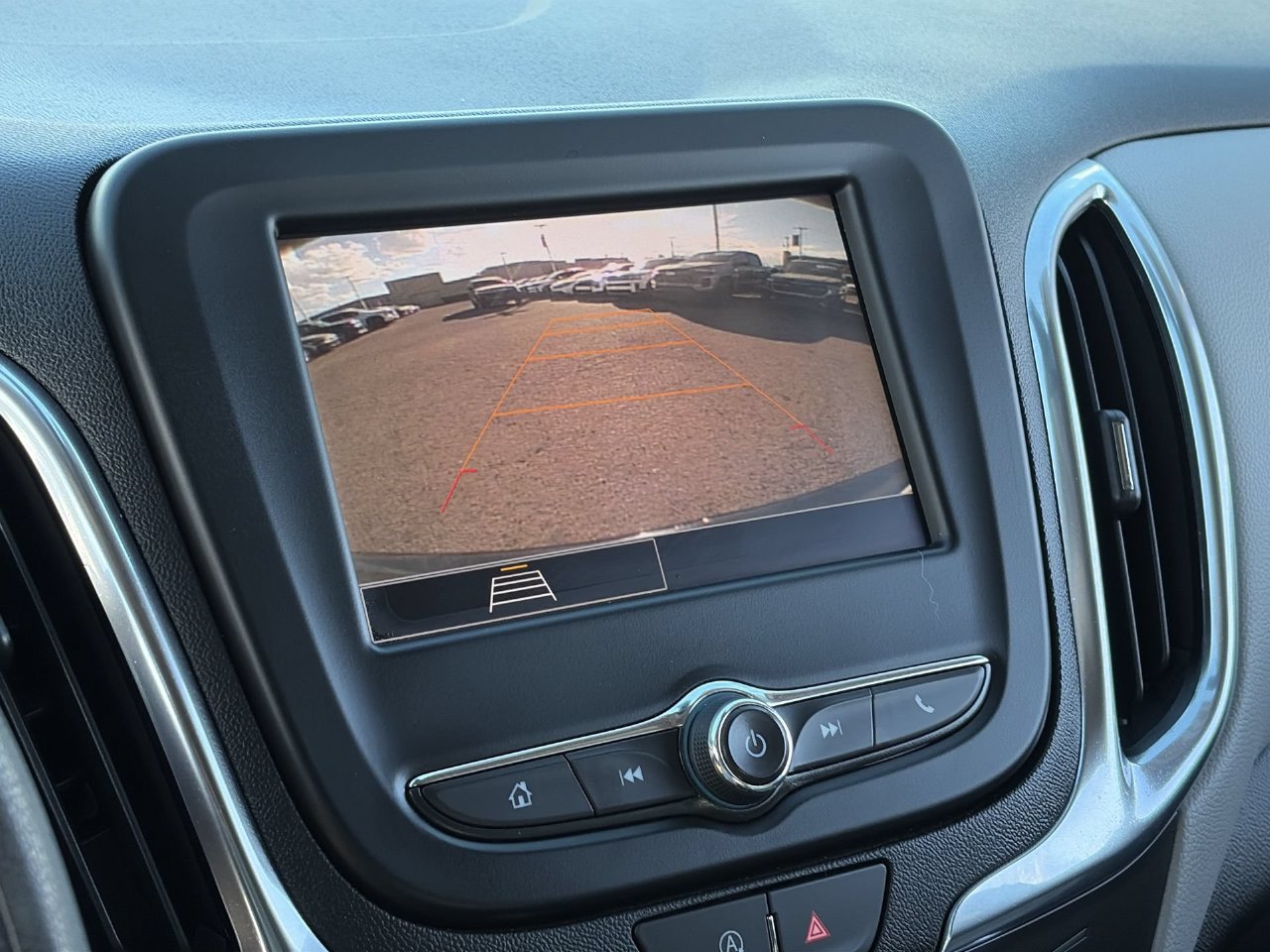 Used 2024 Chevrolet Equinox LS w/ LS Convenience Package FWD image 25