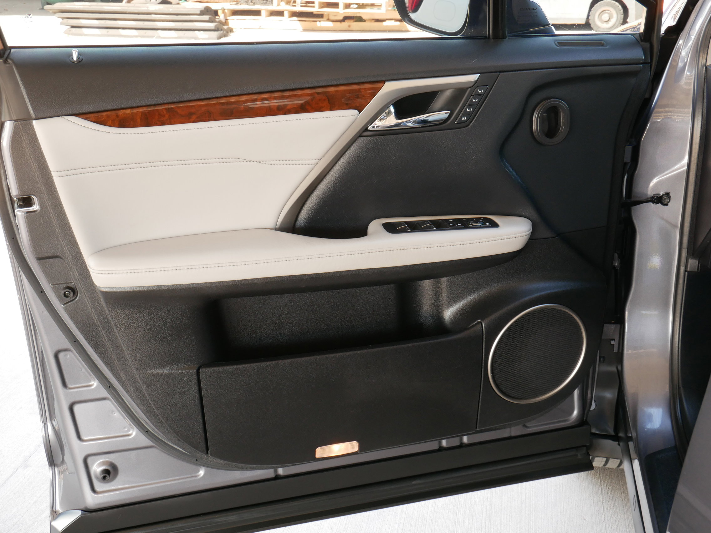 Used 2018 Lexus RX 350 FWD w/ Premium Package image 6