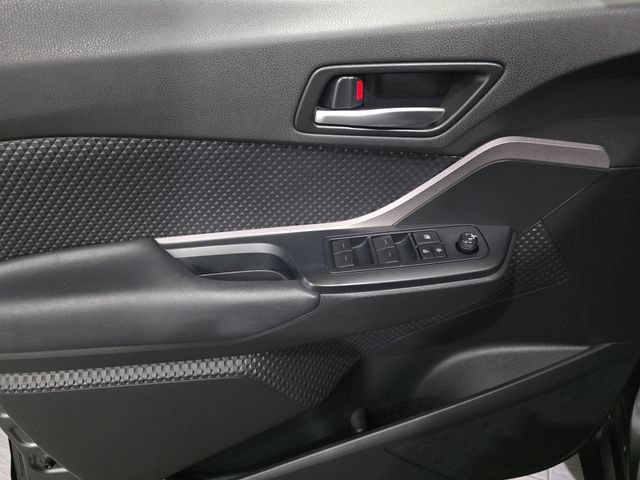 Used 2021 Toyota C-HR LE FWD image 10