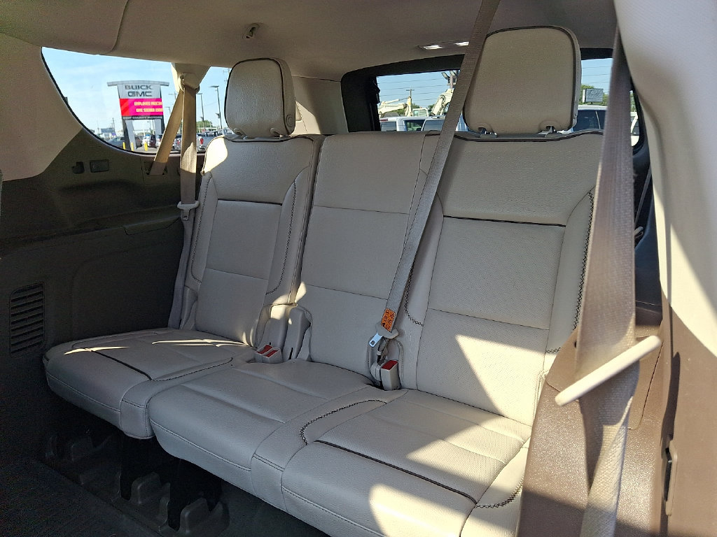 Used 2023 GMC Yukon XL Denali w/ Denali Reserve Package AWD/4WD image 13