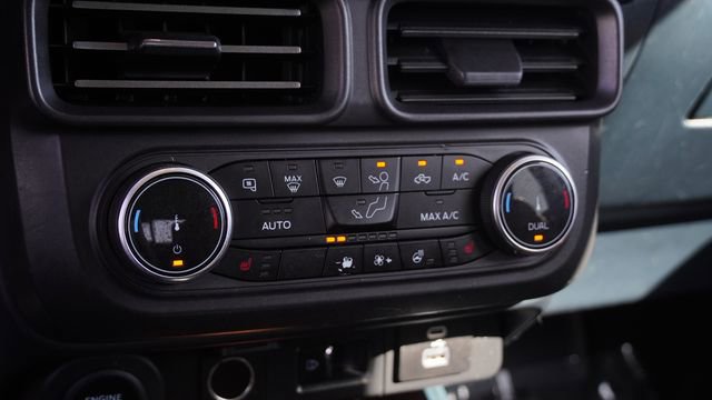 Used 2023 Ford Maverick Lariat w/ Lariat Luxury Package image 23