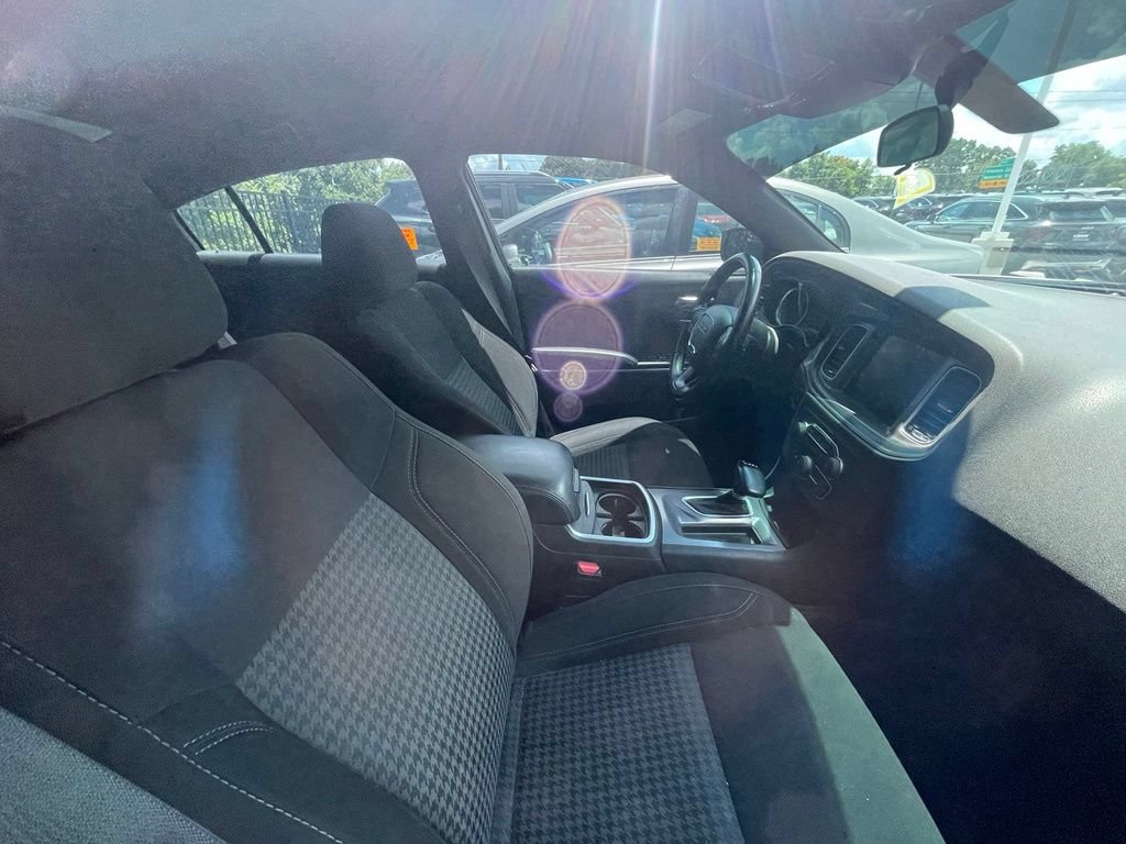 Used 2023 Dodge Charger SXT RWD image 9