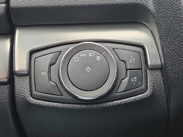 Used 2019 Ford Explorer XLT AWD/4WD image 27