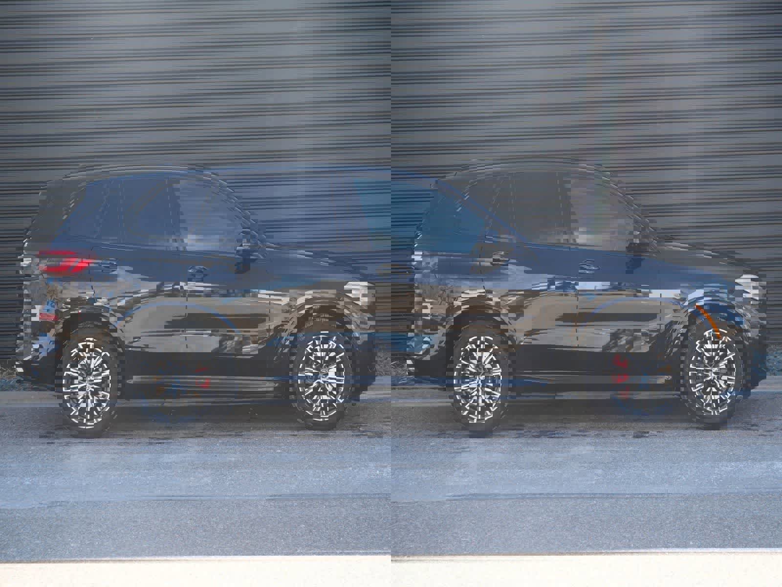 Used 2022 BMW X5 xDrive40i w/ M Sport Package image 26