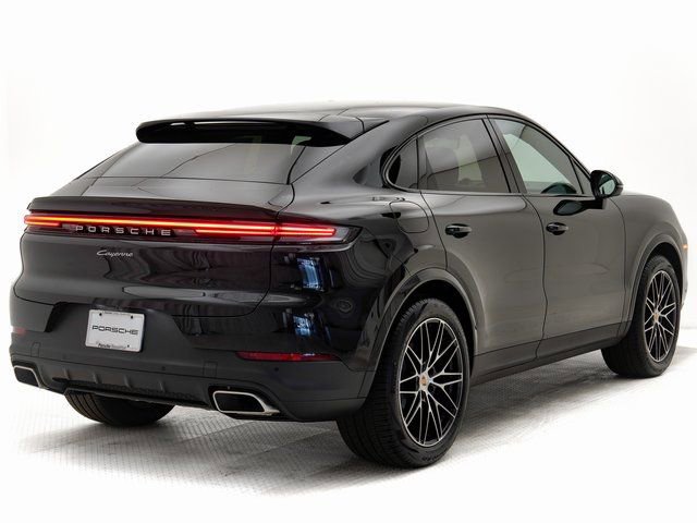 Certified 2025 Porsche Cayenne Coupe image 33