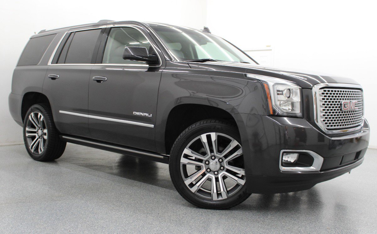 Used 2017 GMC Yukon Denali w/ Open Road Package AWD/4WD image 1