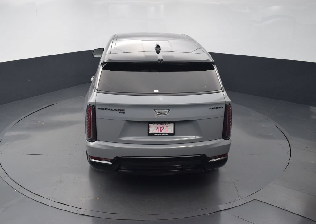 Used 2026 Cadillac Escalade IQ Sport 1 w/ LPO, ONYX Package AWD/4WD image 45