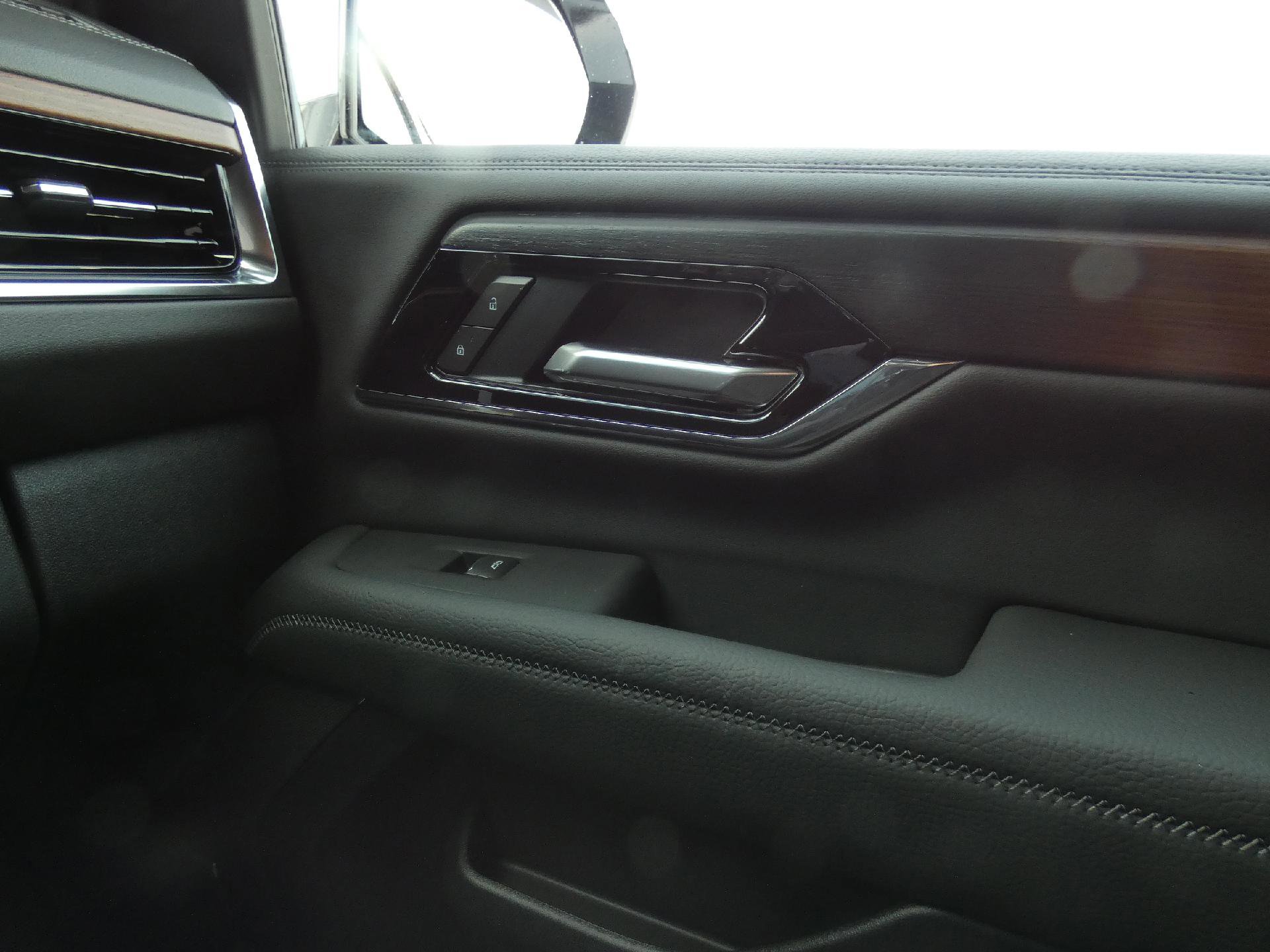 New 2026 GMC Yukon Denali w/ LPO, Floor Liner Package image 24