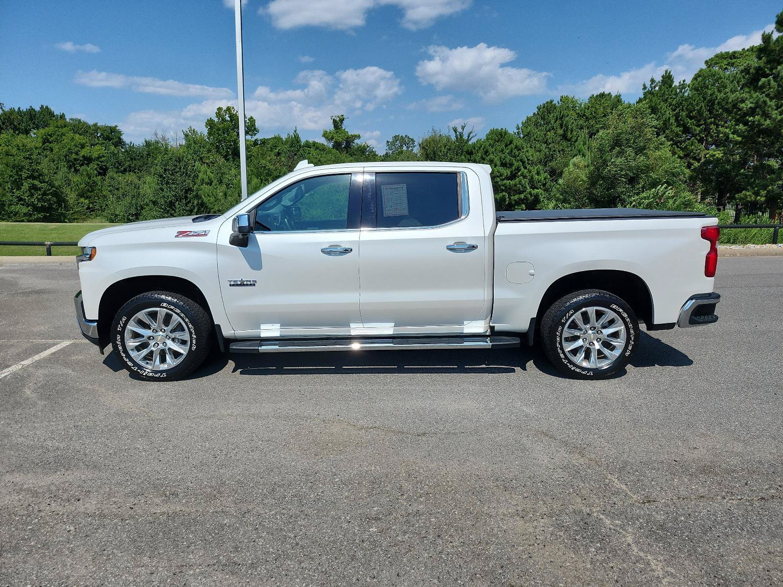 Used 2019 Chevrolet Silverado 1500 LTZ AWD/4WD image 2