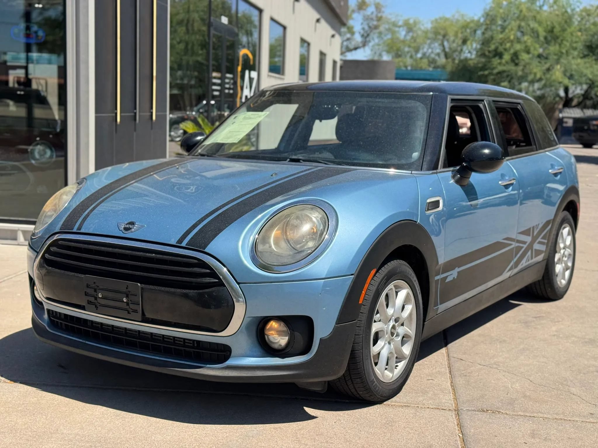 Used 2017 MINI Cooper Clubman FWD image 2