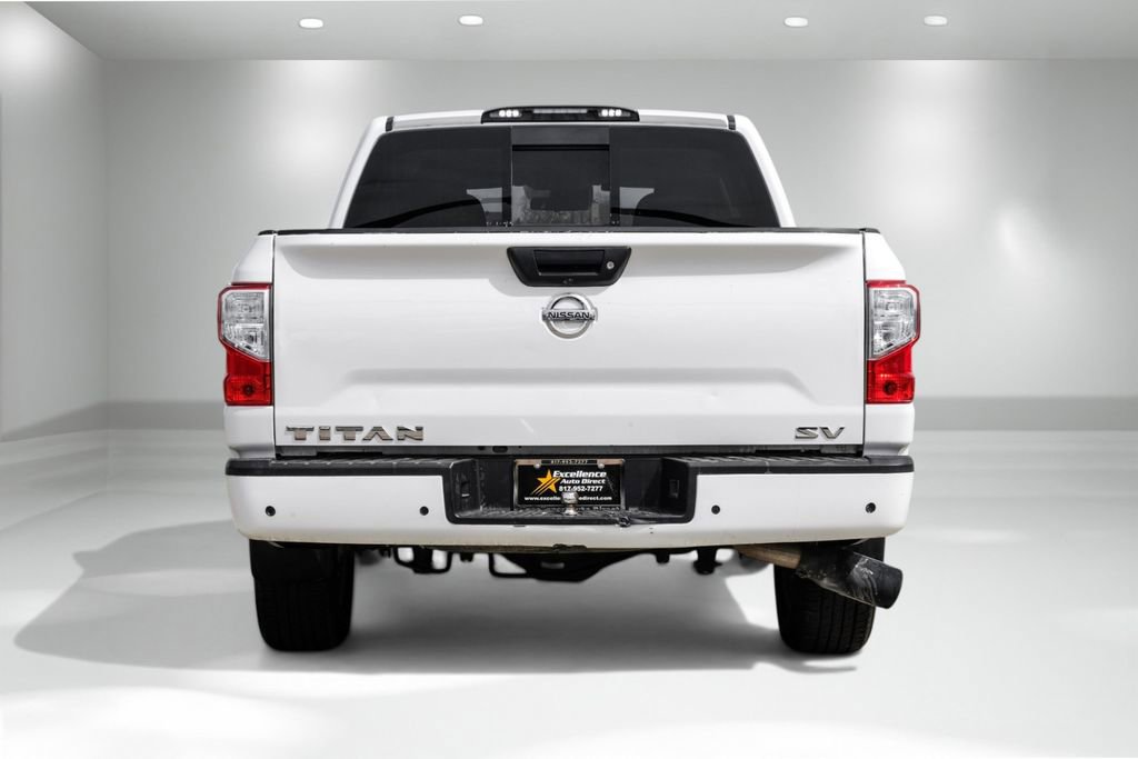 Used 2021 Nissan Titan SV image 7
