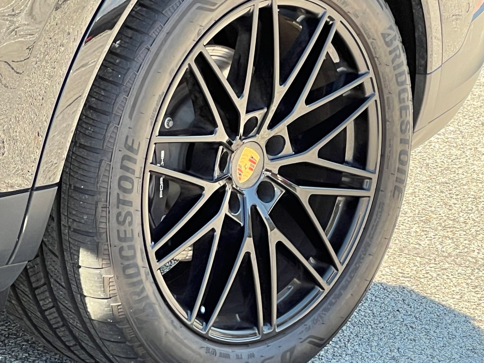 Certified 2024 Porsche Cayenne Coupe AWD/4WD image 11