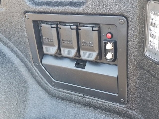 New 2025 Chevrolet Silverado EV LT image 24