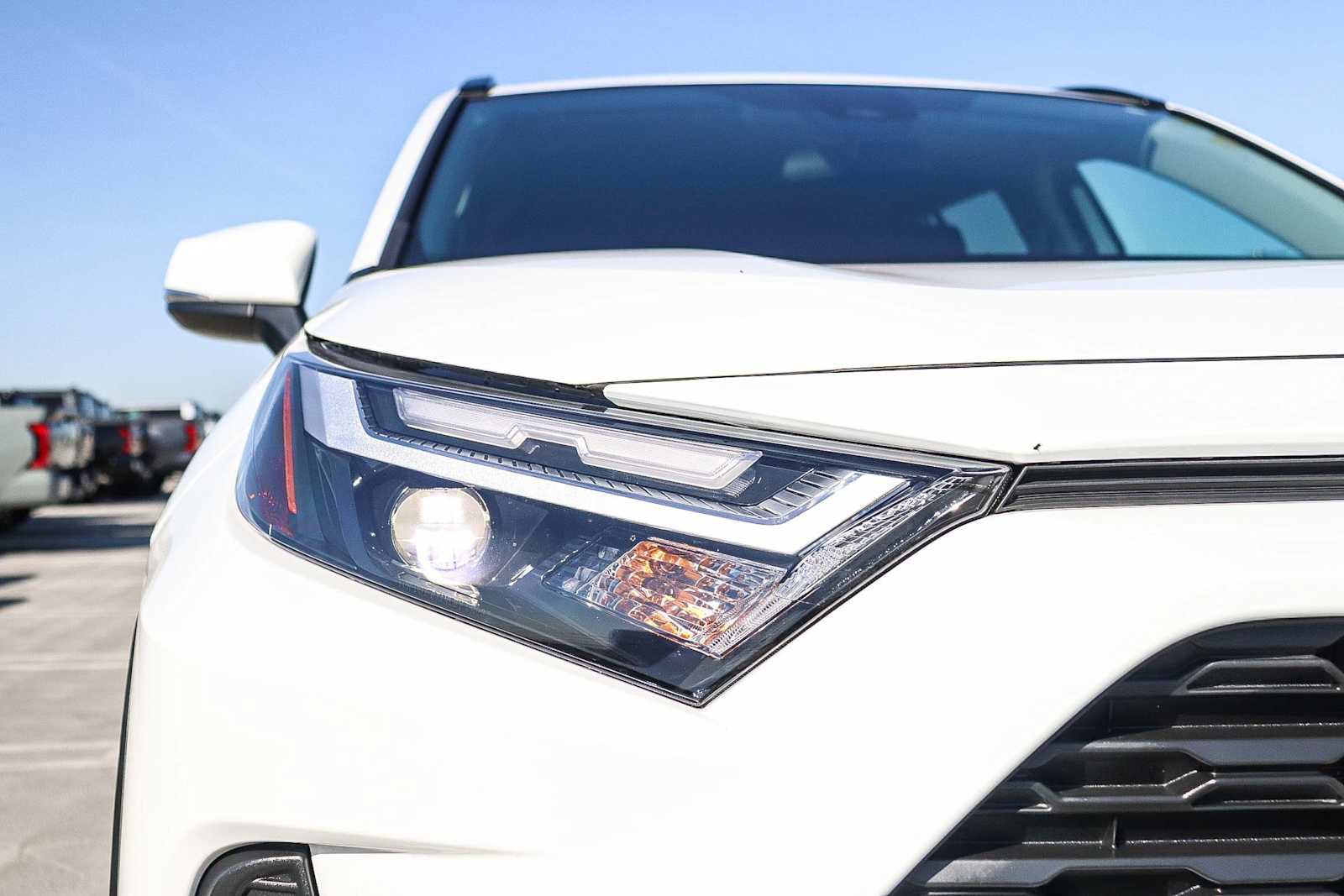 Used 2022 Toyota RAV4 XLE image 9