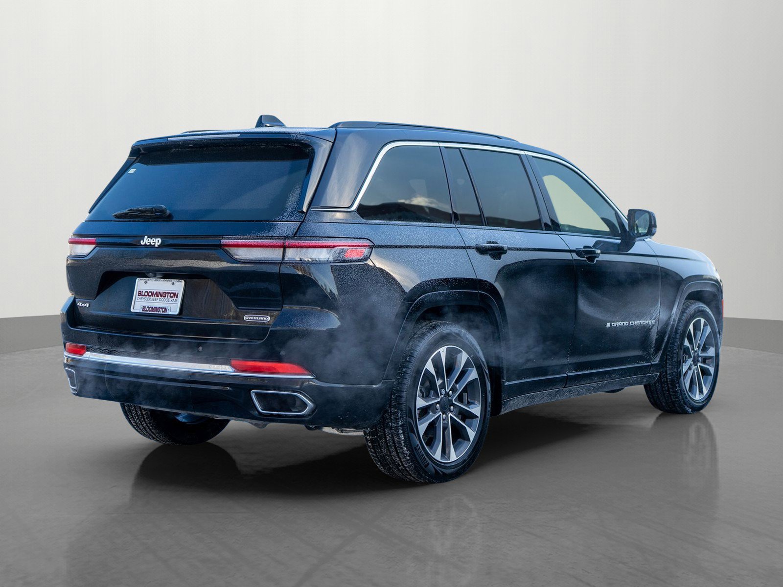 Used 2025 Jeep Grand Cherokee Overland image 7