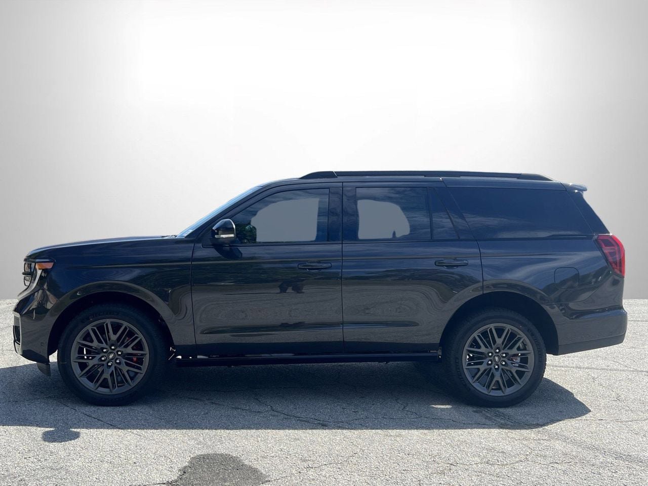 New 2025 Ford Expedition Platinum w/ Stealth Performance Package AWD/4WD image 26