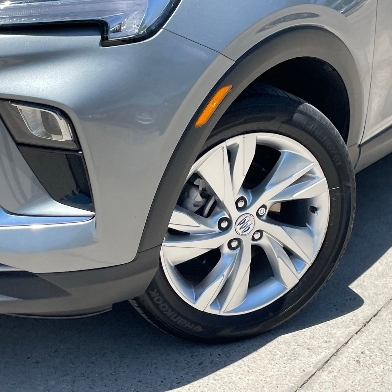 Certified 2025 Buick Encore GX Preferred FWD image 8