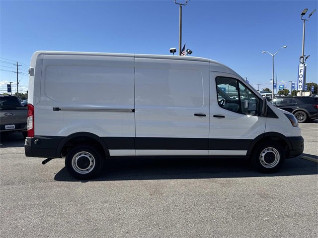 New 2025 Ford Transit 250 148 Medium Roof image 4
