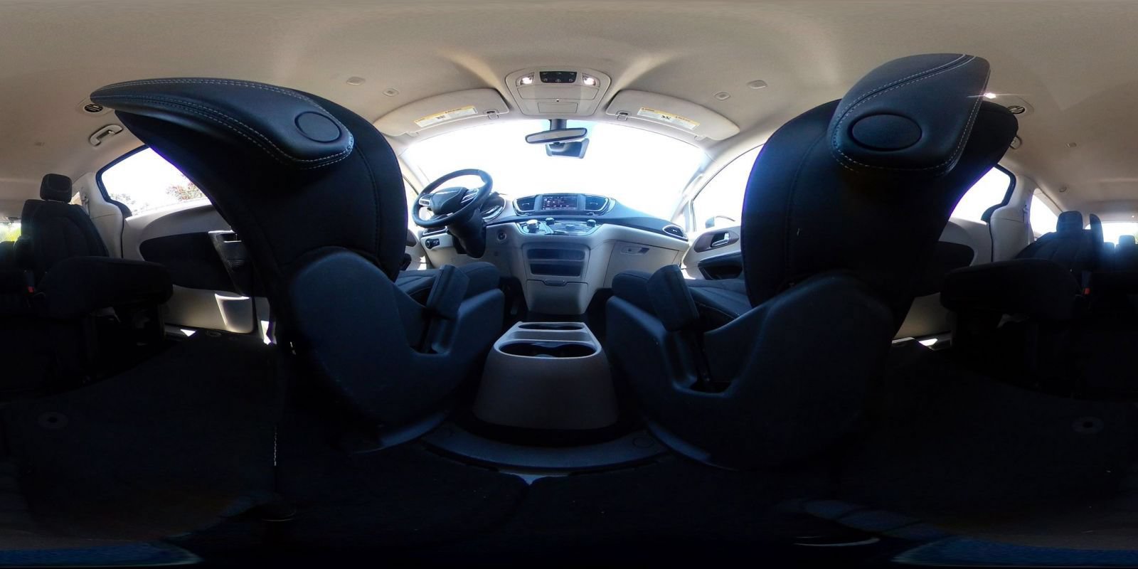 Used 2024 Chrysler Voyager LX FWD image 44