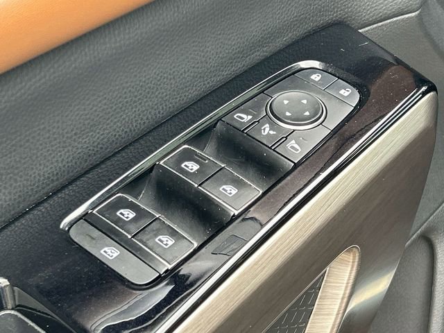 Used 2022 Nissan Pathfinder Platinum w/ Lighting Package (N92) image 27