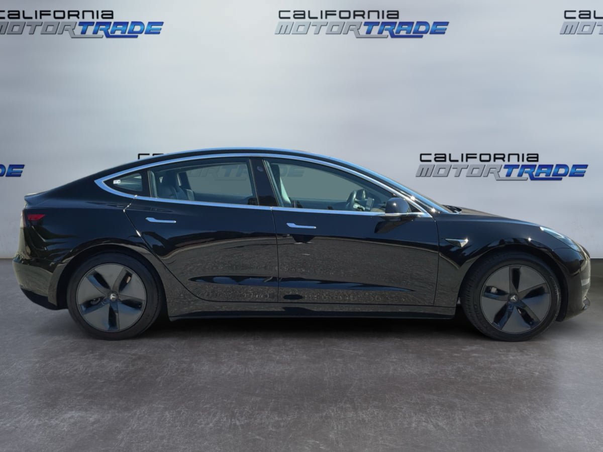 Used 2018 Tesla Model 3 Long Range RWD image 4