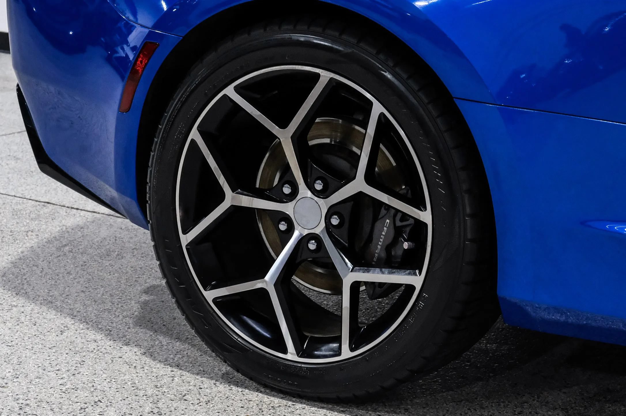 Used 2017 Chevrolet Camaro SS RWD image 55
