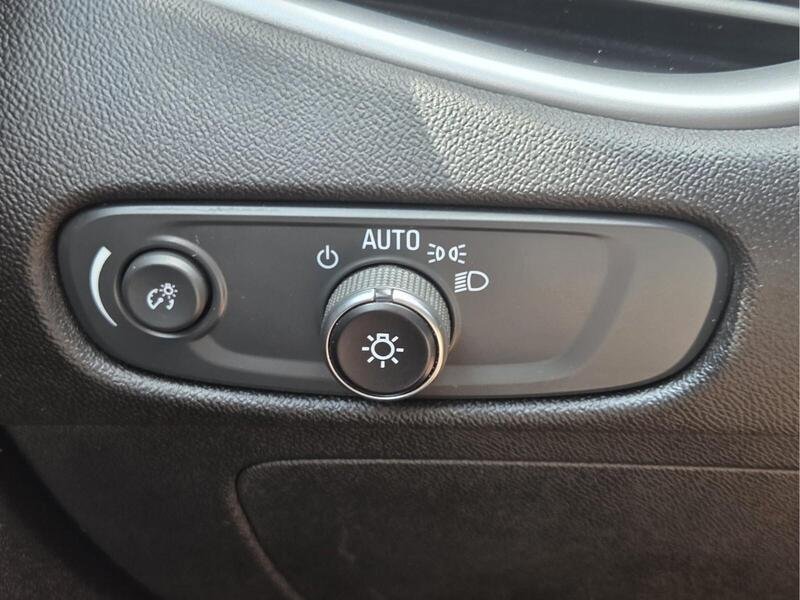 Used 2023 Chevrolet Malibu LT FWD image 28