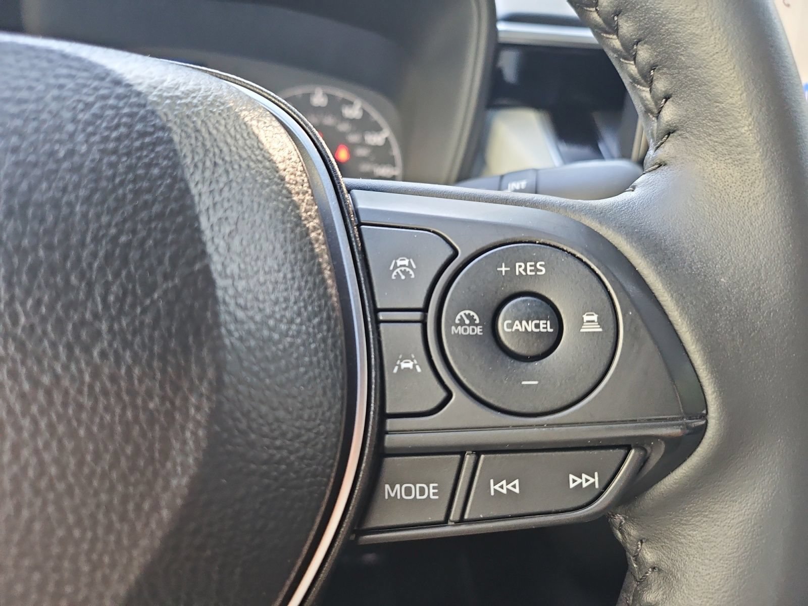 Used 2025 Toyota Corolla SE FWD image 29