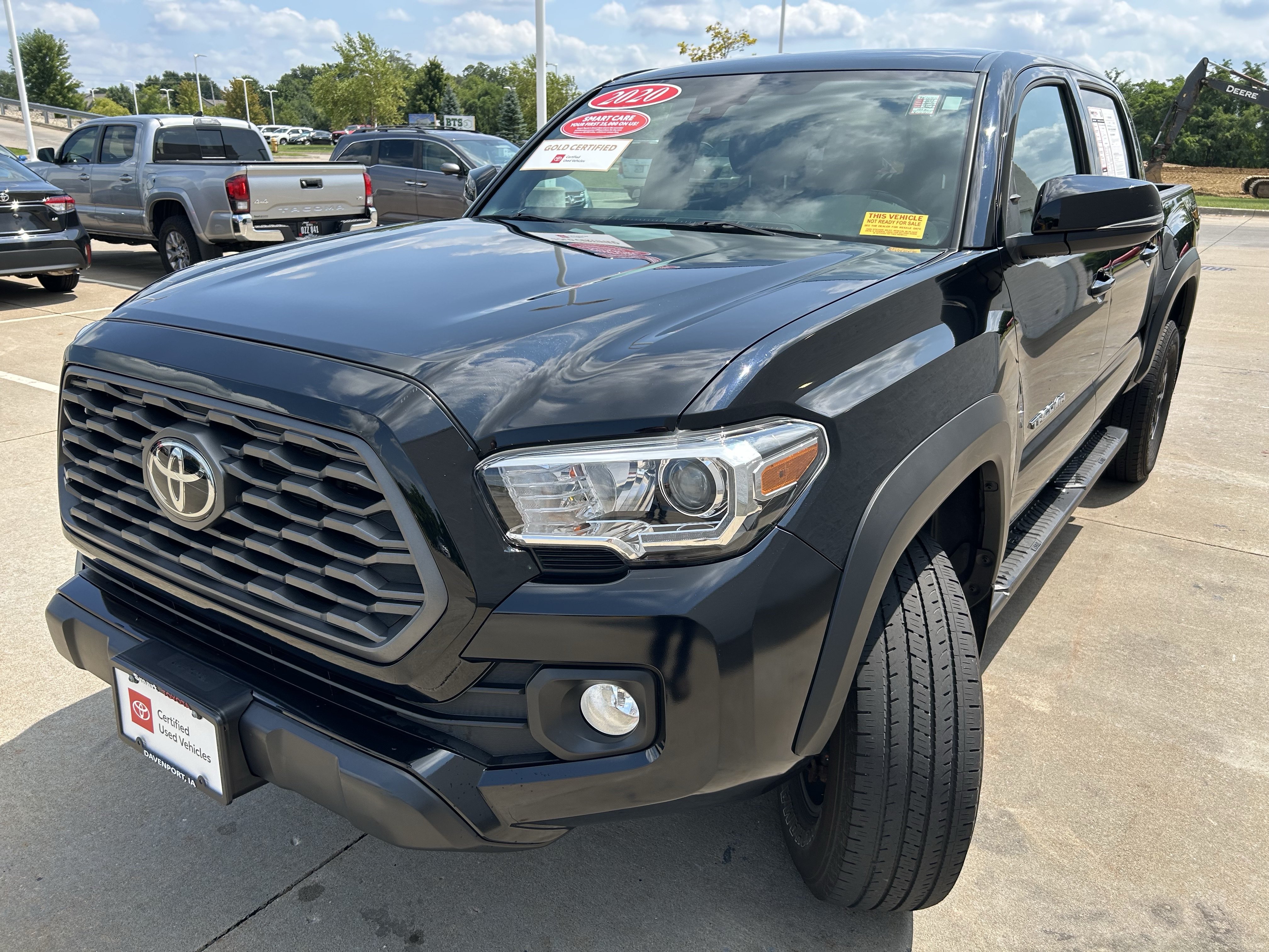 Certified 2020 Toyota Tacoma TRD Off-Road AWD/4WD image 3