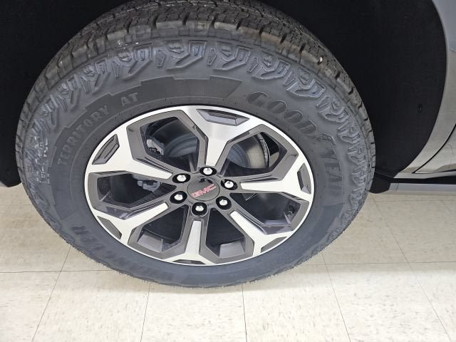 New 2026 GMC Yukon AT4 Ultimate w/ LPO, Floor Liner Package AWD/4WD image 26