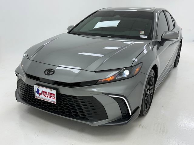 Used 2026 Toyota Camry SE w/ Convenience Package FWD image 4