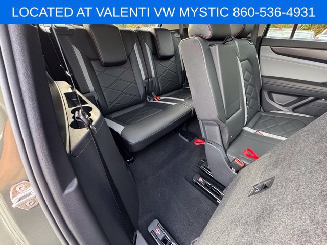 Certified 2025 Volkswagen Atlas Peak Edition SE AWD/4WD image 28