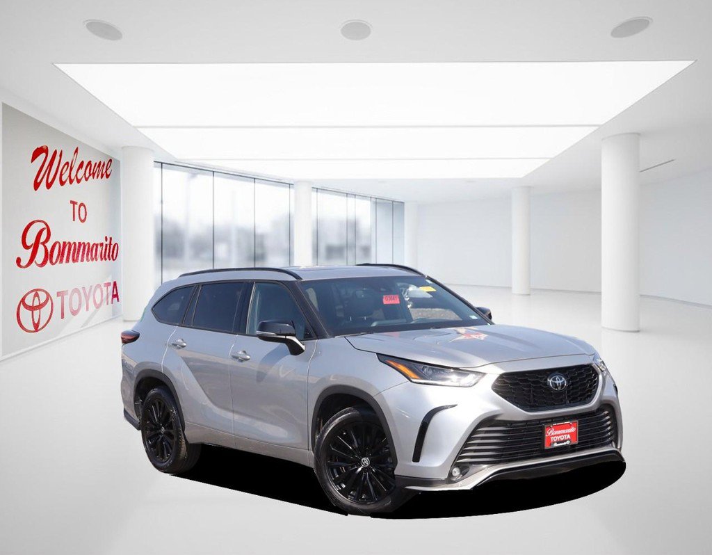 Certified 2024 Toyota Highlander XSE image 2