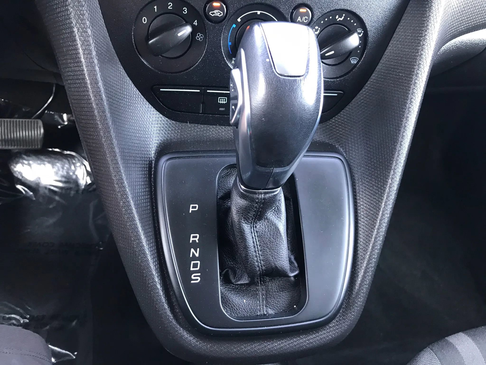 Used 2018 Ford Transit Connect XLT image 27