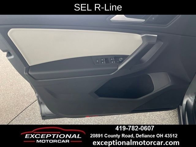 Used 2023 Volkswagen Atlas SEL R-Line image 35