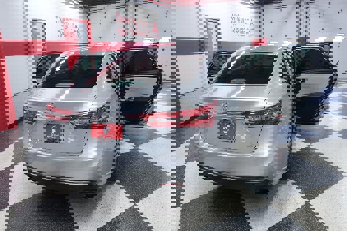 Used 2018 Toyota Avalon XLE Premium FWD image 28