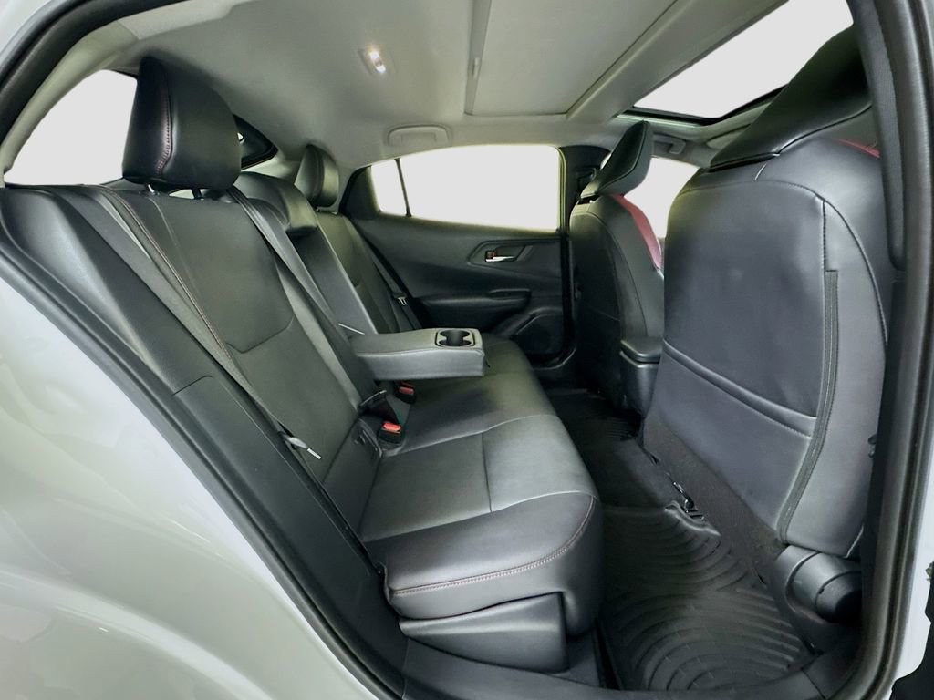 Used 2024 Toyota Prius Prime Premium FWD image 28