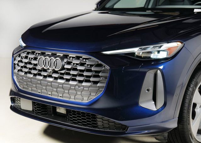 Certified 2025 Audi Q5 Premium Plus w/ Premium Plus image 29