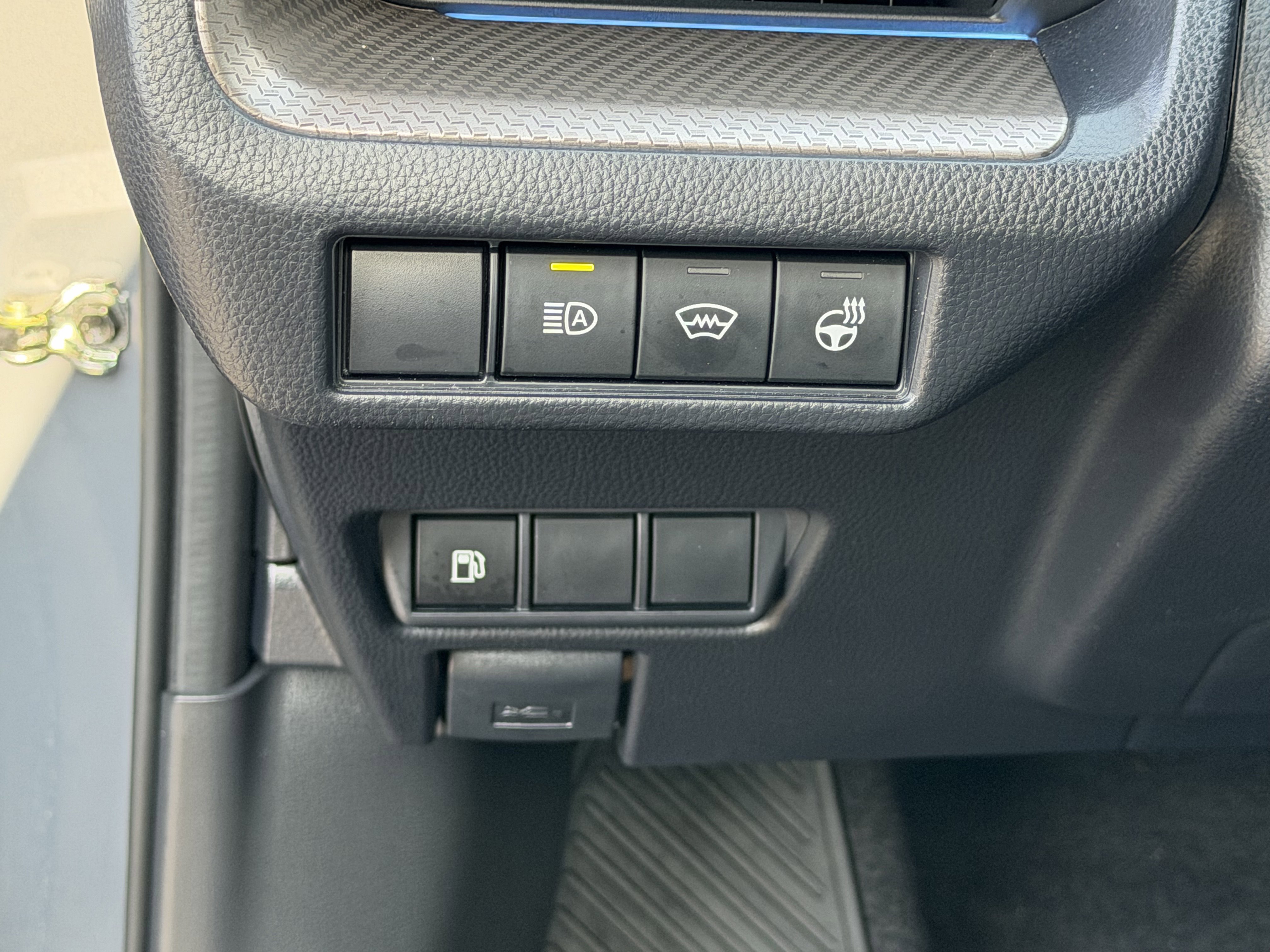 Used 2024 Toyota Prius XLE image 23