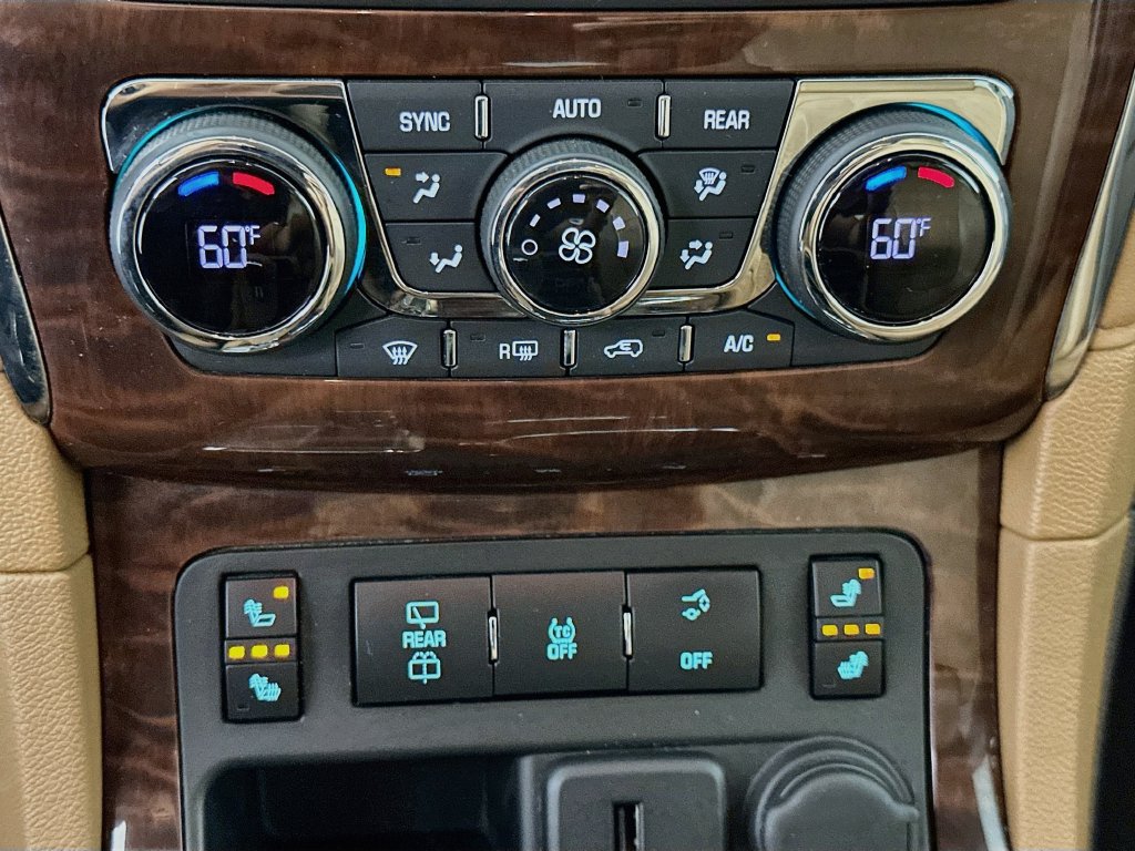 Used 2015 Buick Enclave Leather FWD image 16