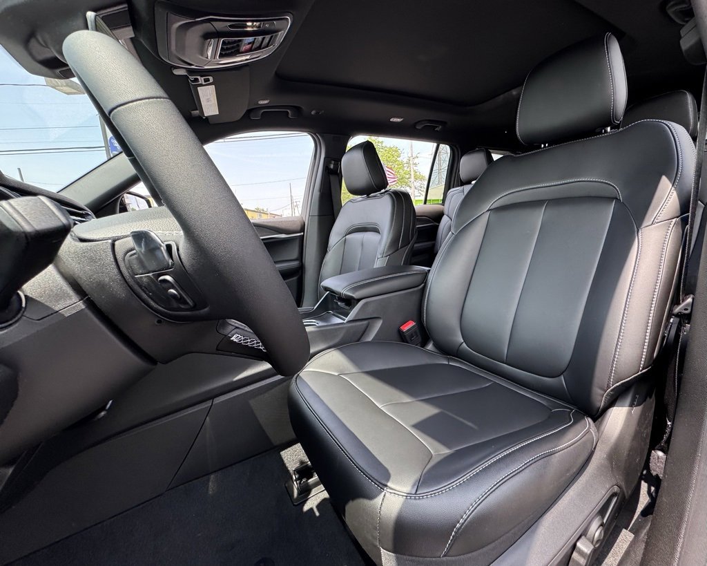 New 2025 Jeep Grand Cherokee L Limited w/ Black Appearance Package image 11