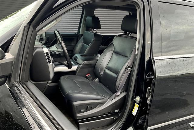 Used 2016 Chevrolet Silverado 2500 LTZ w/ LTZ Plus Package AWD/4WD image 22